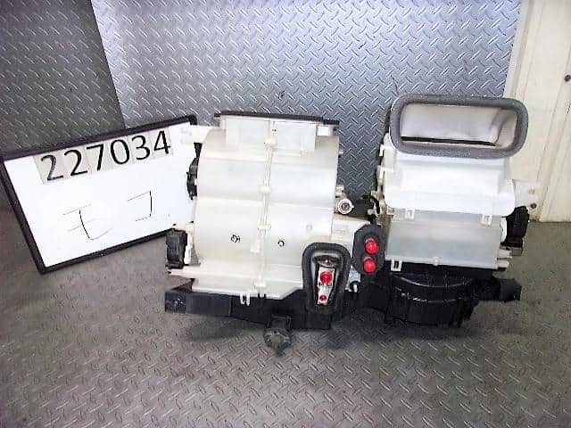 Air Conditioner Assembly NISSAN Moco 2011 DBA-MG33 — photo 1