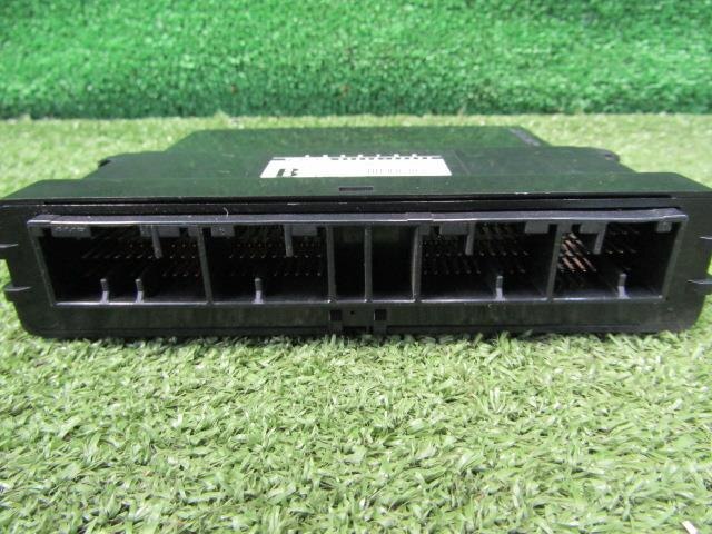 ABS Computer TOYOTA Mark II 2003 GH-JZX110 — photo 3