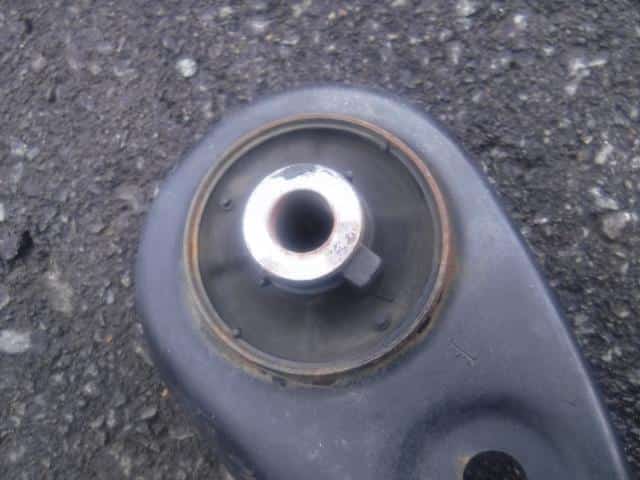 Front Right Lower Control Arm HONDA N BOX 2013 DBA-JF2 51350TY0010 — photo 4