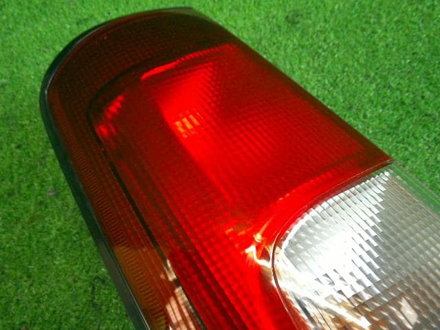 Left Tail Light SUZUKI Kei 2001 GF-HN21S 3567074G02 — photo 3