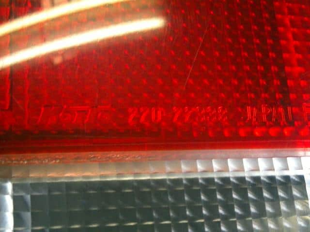 Right Tail Light HONDA Vamos 2002 LA-HM2 — photo 4