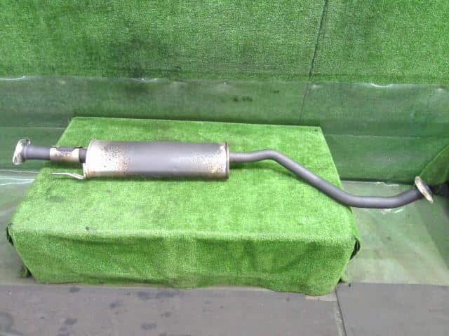 Exhaust Center Muffler NISSAN Wingroad 2005 DBA-Y12 — photo 1
