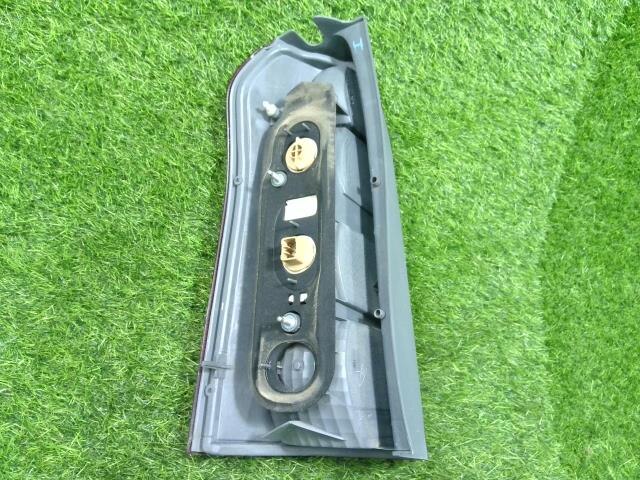 Right Tail Light TOYOTA Succeed 2011 DBA-NCP58 — photo 4