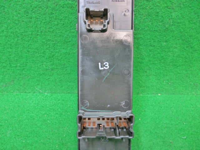 Power Window Switch NISSAN Note 2017 DAA-HE12 — photo 3