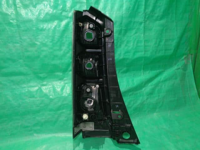 Right Tail Light HONDA N BOX 2012 DBA-JF1 — photo 4
