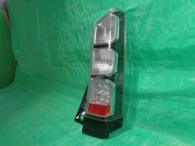 Right Tail Light HONDA N BOX 2012 DBA-JF1 — photo 3
