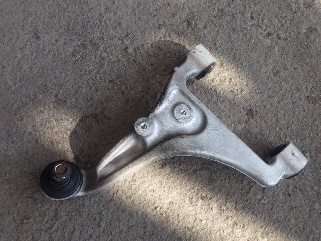 Rear Right Upper Control Arm NISSAN Elgrand 2006 CBA-E51 — photo 2