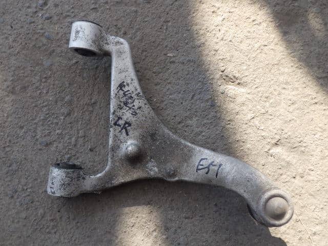 Rear Left Upper Control Arm NISSAN Elgrand 2006 CBA-E51 — photo 1