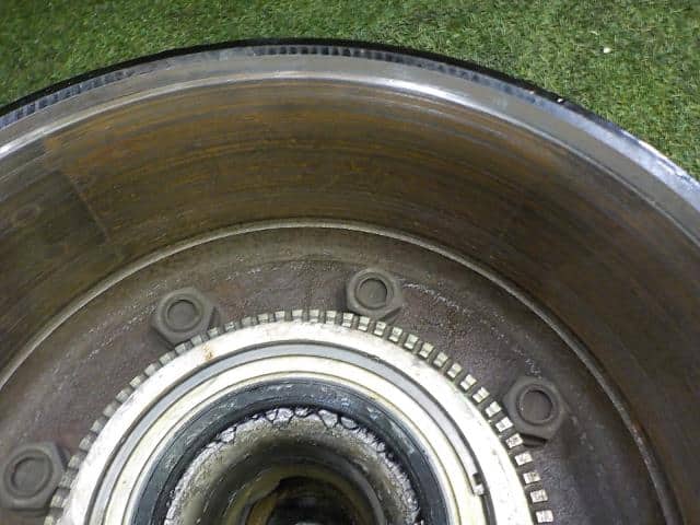 Front Right Hub Drum Assembly ISUZU ISUZU LARGESIZE CAR 2002 KL-CYJ23W3Z — photo 7