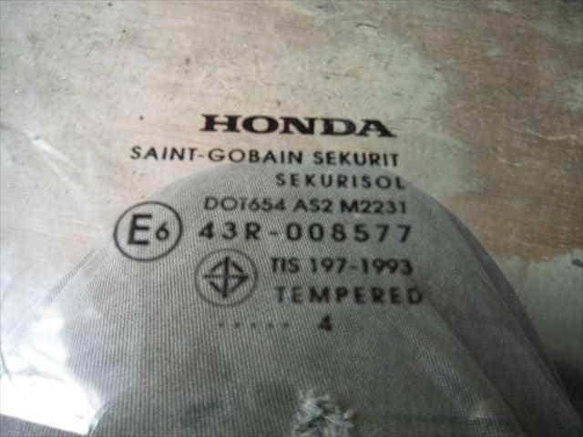 Front Right Door Windshield HONDA Life 2004 CBA-JB5 — photo 2