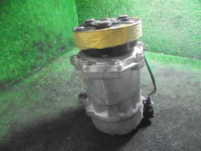 A/C Compressor VOLKSWAGEN New Beetle 2000 GF-9CAQY — photo 2