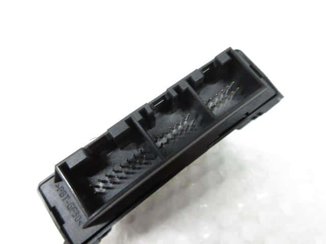 Control Unit VOLKSWAGEN Polo 2011 DBA-6RCBZ 7E0919475 — photo 3