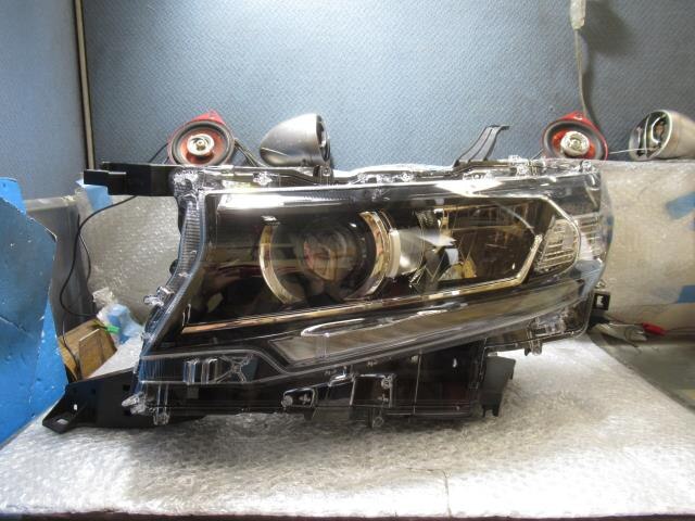 Left Headlight TOYOTA Landcruiser prado 3BA-TRJ150 — photo 1