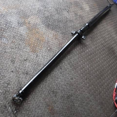 Rear Propeller Shaft NISSAN Serena 2010 DBA-CNC25 — photo 1