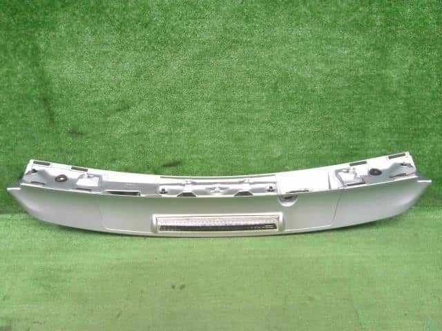 Rear Spoiler NISSAN Serena 2007 DBA-CNC25 — photo 2