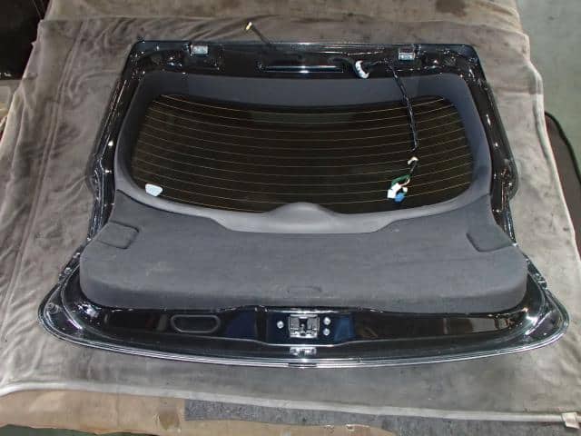 Back Door Assembly TOYOTA Avensis 2013 DBA-ZRT272 — photo 4