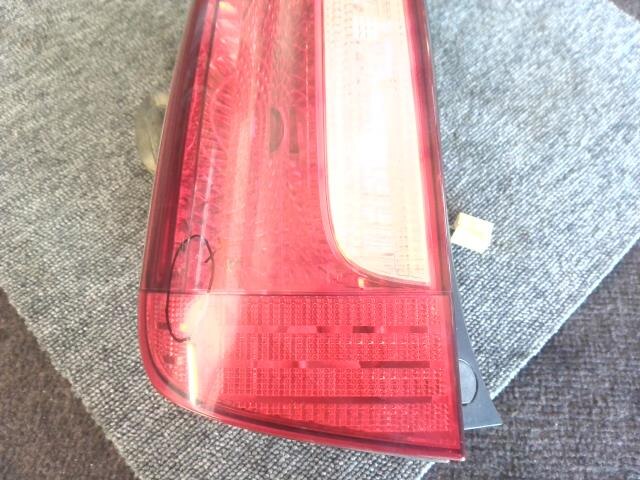 Left Tail Light TOYOTA Mark II Blit 2003 TA-JZX115 — photo 4