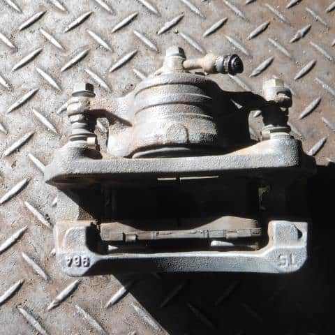 Front Right Caliper MAZDA Demio 2009 DBA-DE3FS D65133980C — photo 2