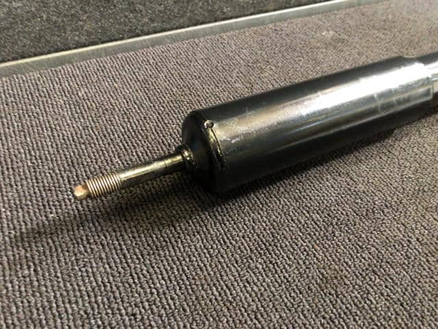 Front Left Shock Absorber SUZUKI Jimny 1999 GF-JB23W 4160081A01 — photo 5
