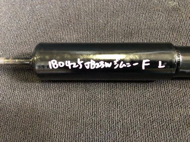 Front Left Shock Absorber SUZUKI Jimny 1999 GF-JB23W 4160081A01 — photo 1