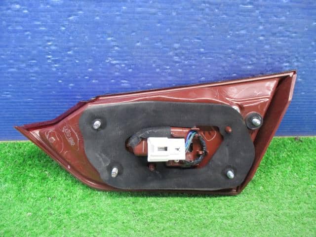 Rear Finish Panel NISSAN Skyline 2014 DAA-HV37 — photo 2