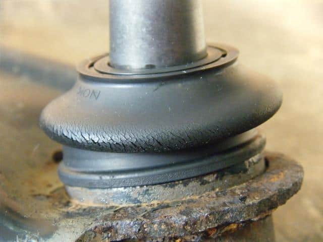 Front Right Lower Control Arm DAIHATSU Move 2006 DBA-L175S — photo 3