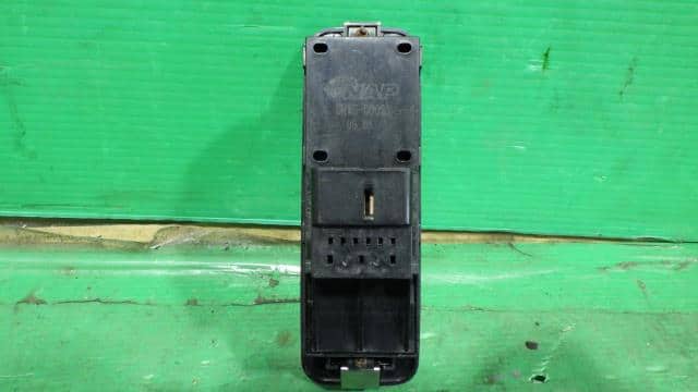 Power Window Switch DAIHATSU Mira 1998 GF-L700S — photo 3