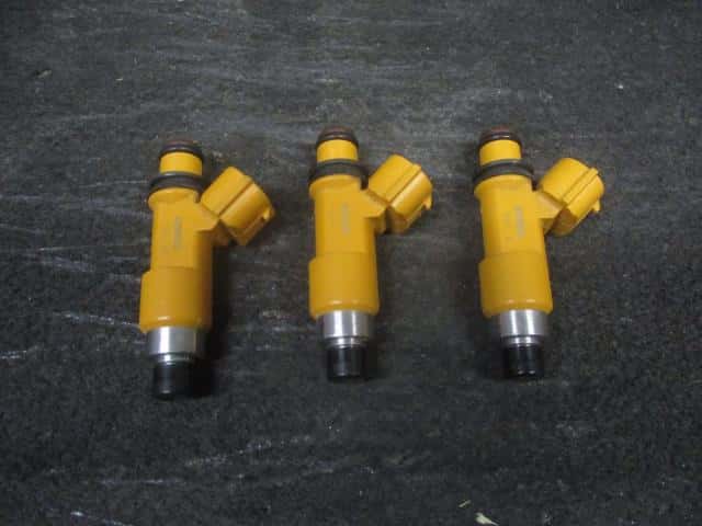Injector SUZUKI Alto 2005 GBD-HA24V 1571058J20 — photo 1