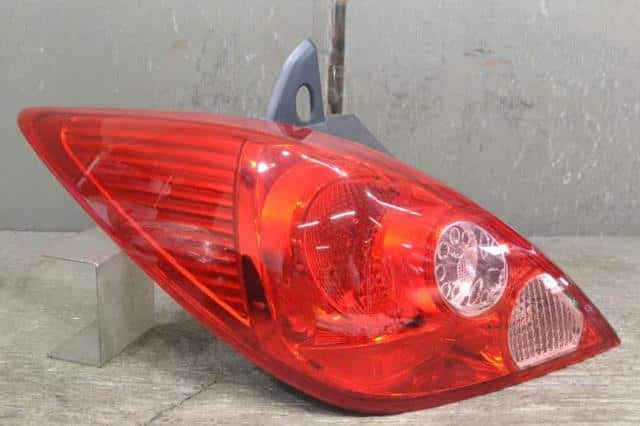 Left Tail Light NISSAN Tiida 2007 DBA-C11 — photo 2