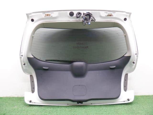 Back Door Assembly TOYOTA Blade 2007 DBA-AZE15 — photo 2