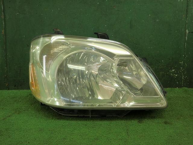 Right Headlight TOYOTA Noah 2005 CBA-AZR60 — photo 1