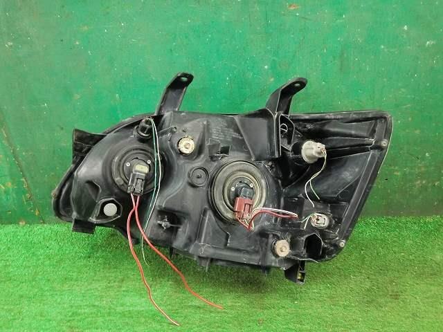 Right Headlight TOYOTA Noah 2005 CBA-AZR60 — photo 2