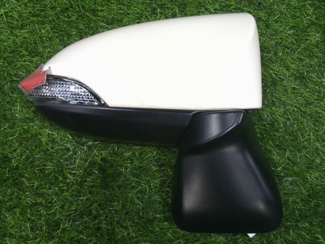 Right Side Mirror TOYOTA Porte 2013 DBA-NCP141 — photo 1