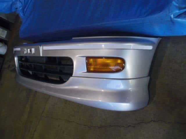 Front Bumper NISSAN Serena 1998 E-KBNC23 — photo 4