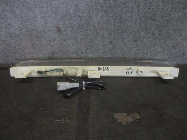 Light NISSAN Serena 2005 CBA-C25 — photo 2