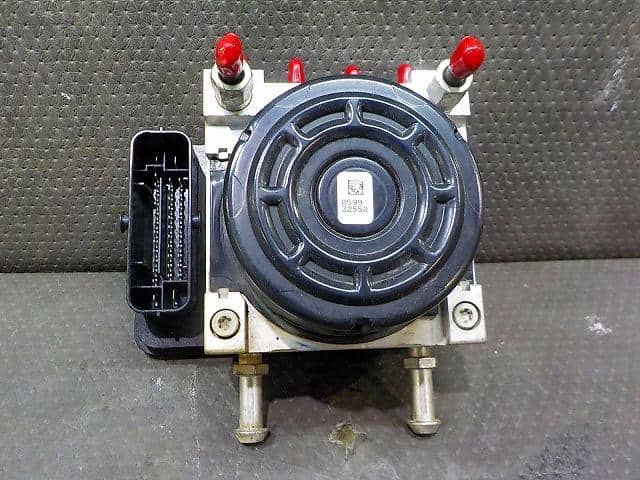 ABS Actuator NISSAN Note 2015 DBA-NE12 — photo 1