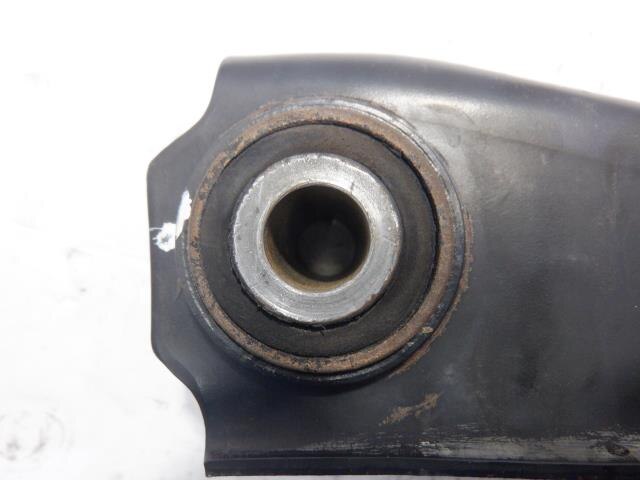 Front Right Lower Control Arm NISSAN Cedric 1996 E-PY33 — photo 4