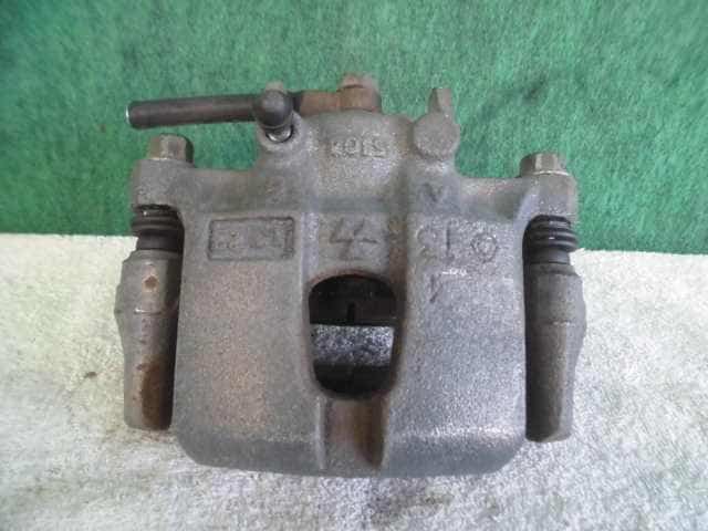 Front Right Caliper MITSUBISHI Toppo Bj 2000 GF-H42A — photo 1