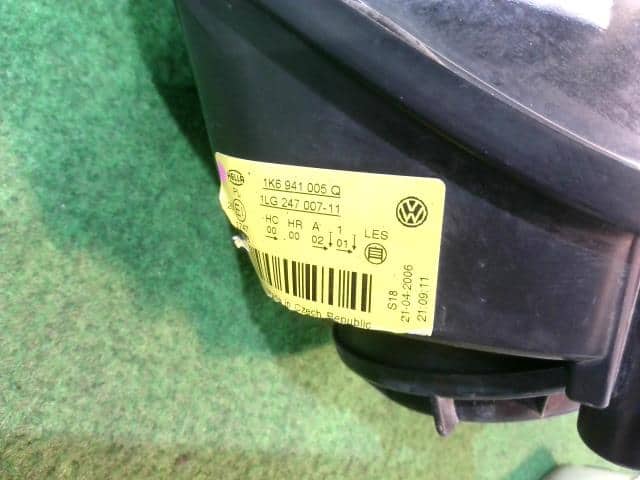 Left Headlight VOLKSWAGEN Golf 2006 GH-1KBLX — photo 4
