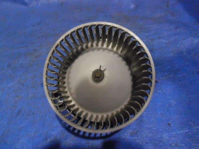 Blower Motor TOYOTA COROLLA 1998 GF-AE110 8710312030 — photo 2