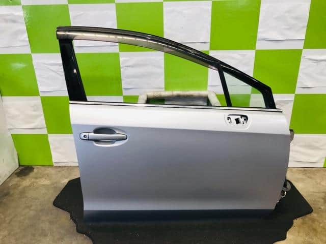Front Right Door Assembly SUBARU Levorg 2019 DBA-VM4 — photo 1