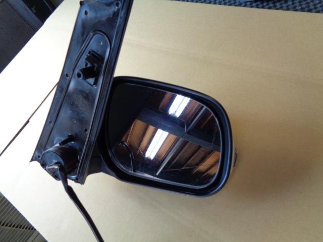 Right Side Mirror TOYOTA Ractis 2007 DBA-NCP100 — photo 2