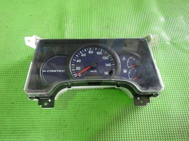 Speedometer Mitsubishi Fuso 2002 KK-FD70AB MK387918 — photo 1
