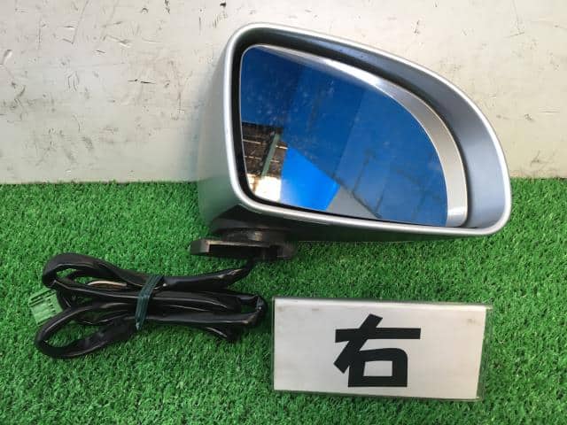 Right Side Mirror VOLKSWAGEN New Beetle 2002 GF-9CAQY — photo 3