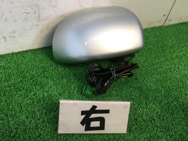 Right Side Mirror VOLKSWAGEN New Beetle 2002 GF-9CAQY — photo 2