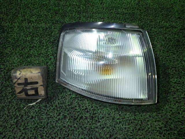 Right Side Marker Light MAZDA Demio 1998 GF-DW3W D20151060B — photo 1