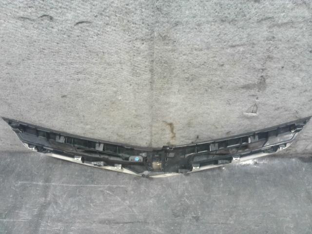 Radiator Grille TOYOTA Estima 2011 DBA-ACR50 — photo 2