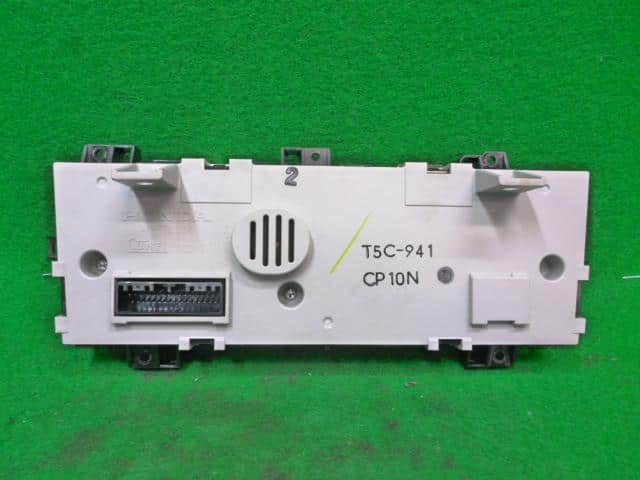 A/C Control Panel HONDA Fit 2014 DAA-GP5 — photo 2