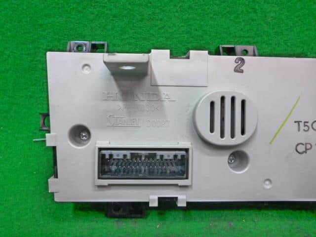 A/C Control Panel HONDA Fit 2014 DAA-GP5 — photo 3