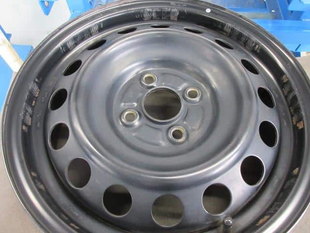 Wheel TOYOTA Aqua NHP10 — photo 6